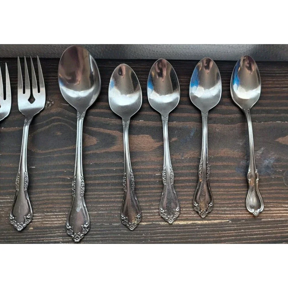 WM A Rogers Deluxe Oneida Ltd Mansfield Amadeus Stainless 19 Random Piece Set